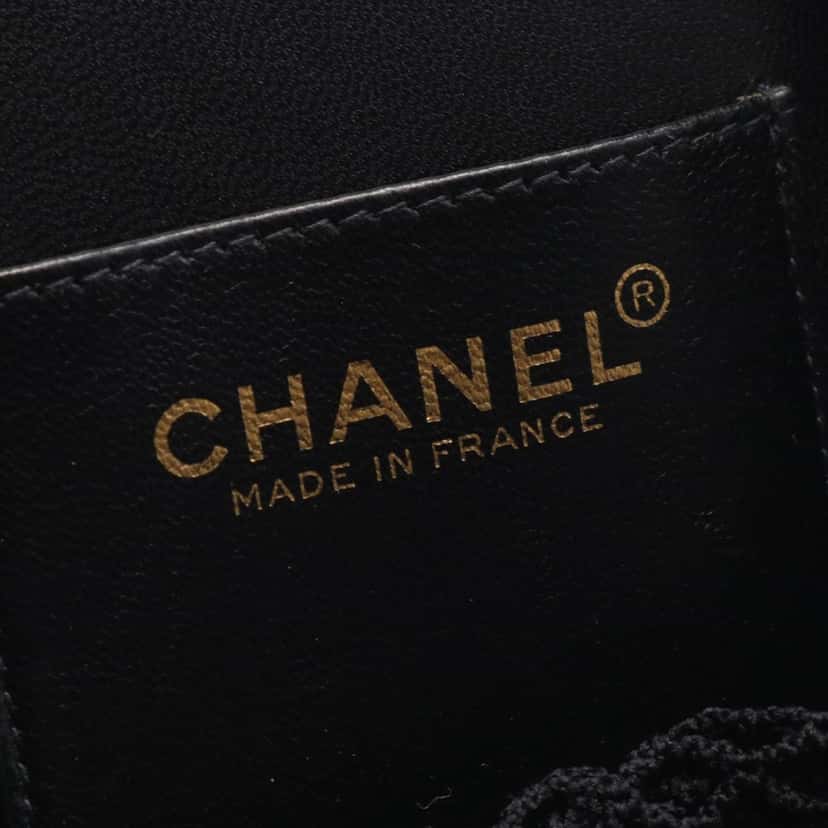 Chanel Lambskin and Satin Camellia Flower Evening Bag Black Leather Good condition - Model View