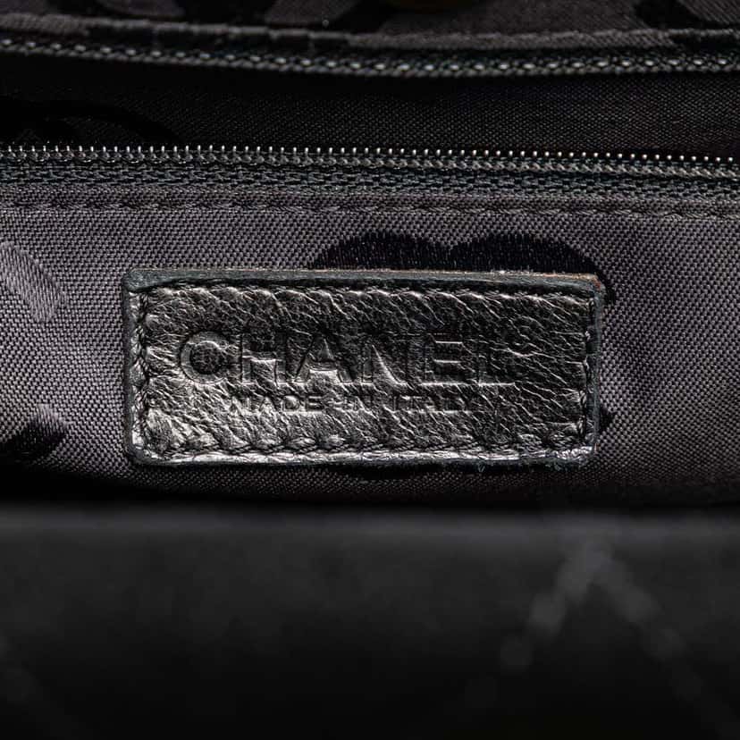 Chanel CC Suede Caviar Stitched Tote Black Leather Good condition - Box View