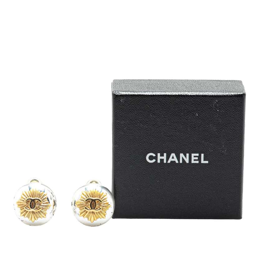 Chanel Gold Plated Silver CC Round Clip on Earrings Gold Metal Good condition - Box View