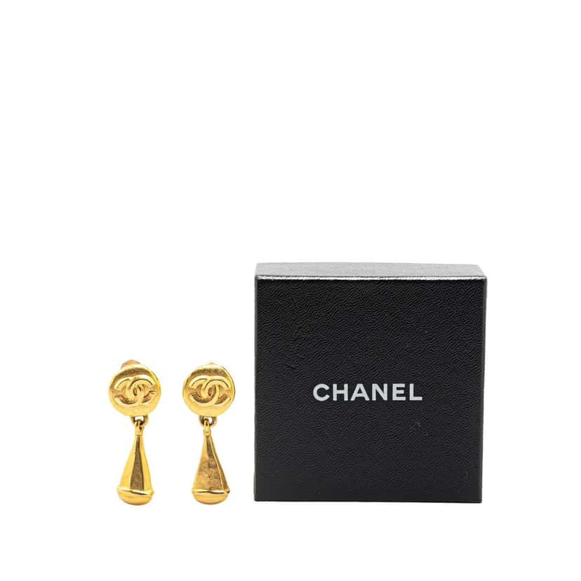 Chanel Gold Plated CC Drop Clip on Earrings Gold Metal Good condition - Model View