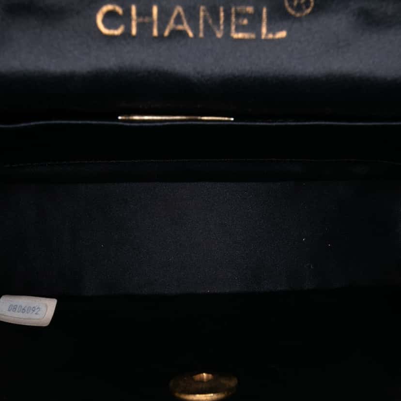 Chanel Mini Rectangular CC Quilted Satin Flap Black Satin Good condition - Model View