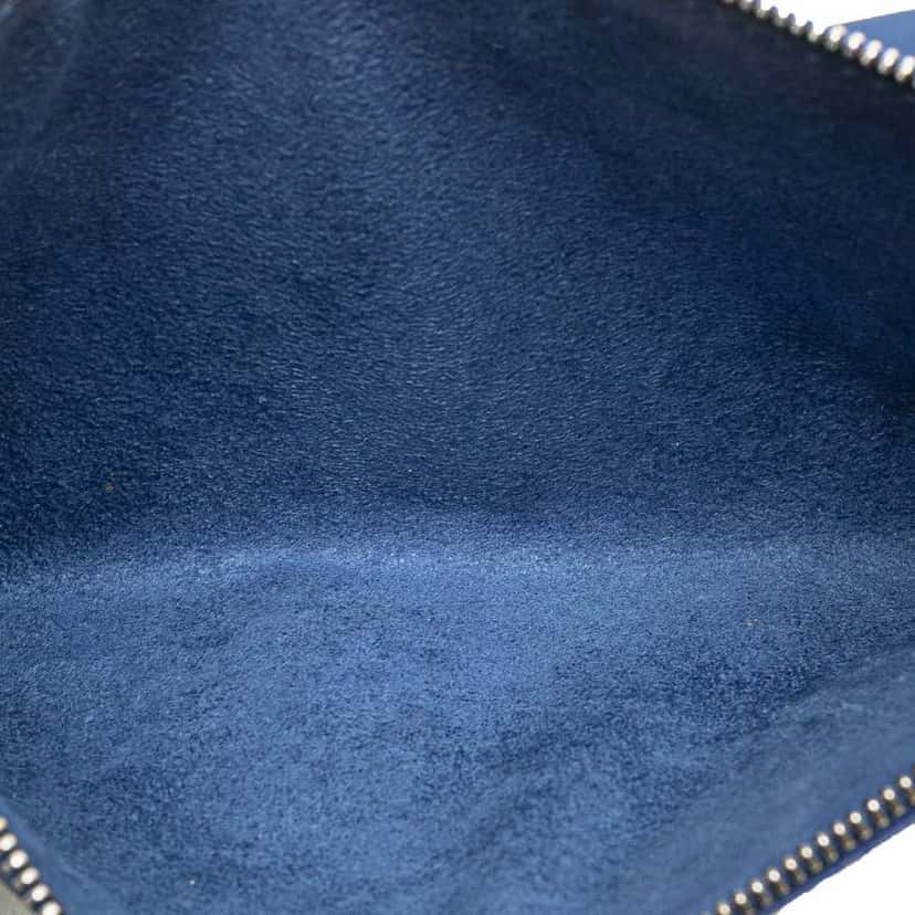 Louis Vuitton Epi Pochette Accessoires Blue Leather Good condition - Model View