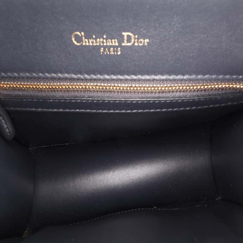 Dior Small Metallic Patent Microcannage Diorama Flap Silver Leather Good condition - Model View