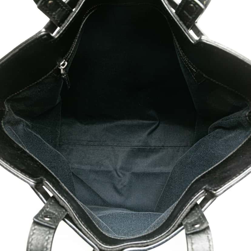 Gucci GG Canvas Tote Black Canvas Good condition - Model View
