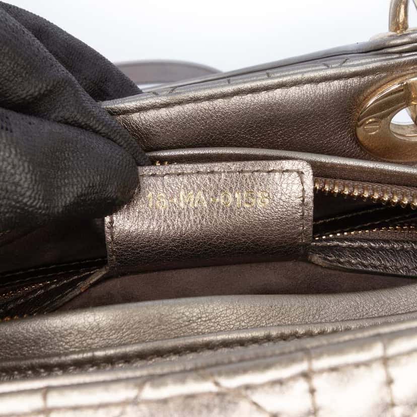 Dior Medium Lambskin Cannage Lady Dior Gold Leather Good condition - Box View