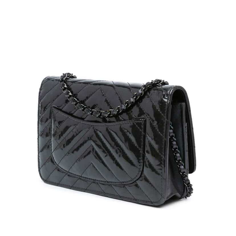 Chanel CC Chevron Quilted Crumpled Calfskin Wallet On Chain Black Leather Good condition - Back View