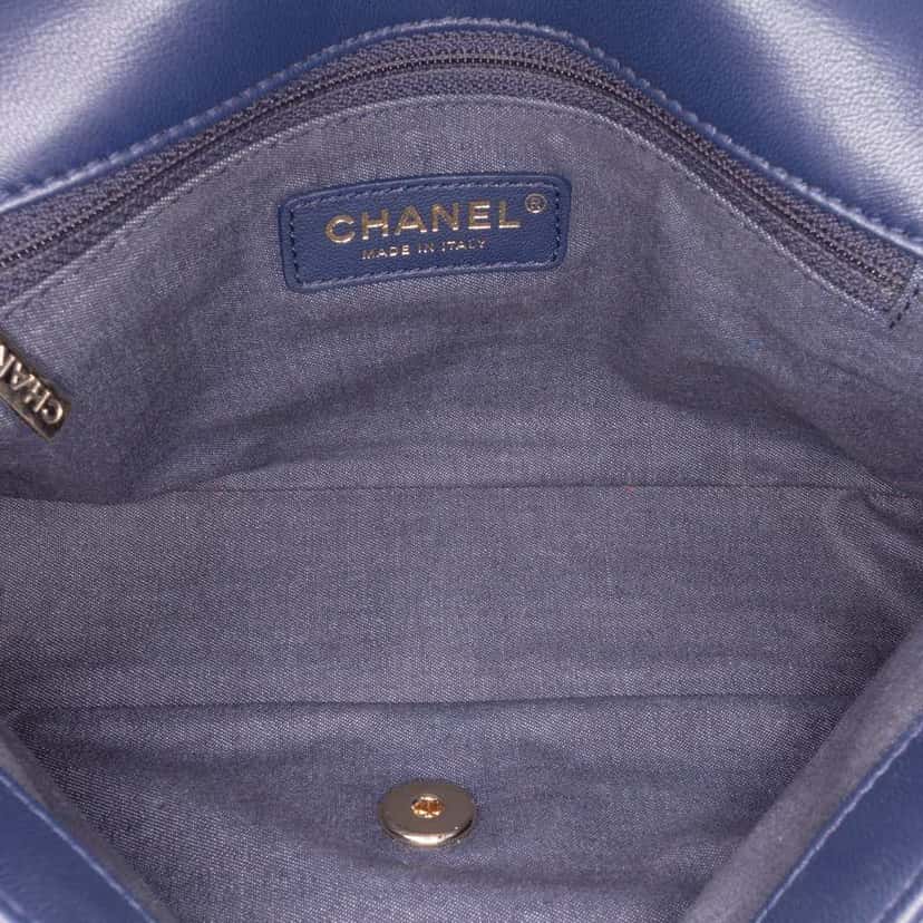 Chanel Small Lambskin Elegant Chain Single Flap Blue Leather Good condition - Model View