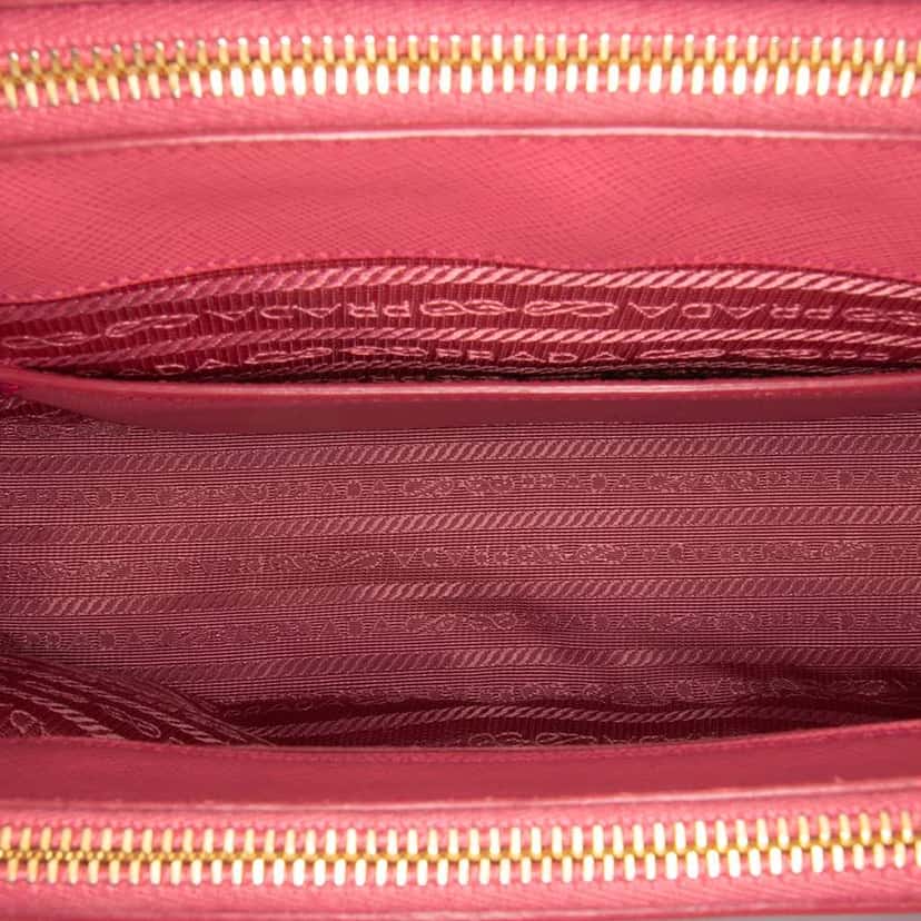 Prada Small Saffiano Lux Galleria Double Zip Satchel Pink Leather Good condition - Model View