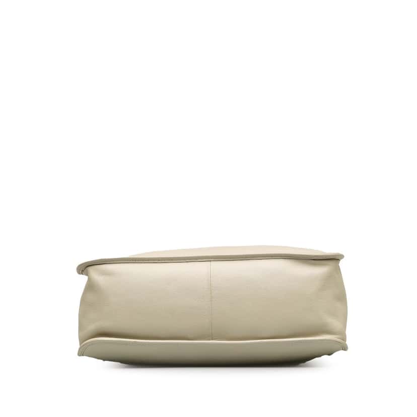 Gucci Horsebit 1995 Leather Tote Bag White Leather Good condition - Model View