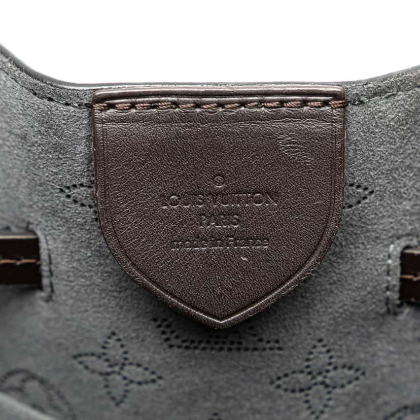Louis Vuitton Monogram Mahina Girolata Black Leather Good condition - Box View