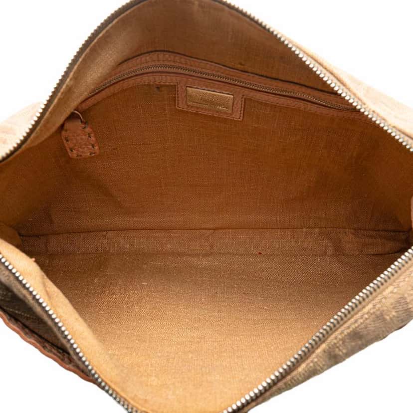 Fendi Selleria Zucca Canvas Crossbody Brown Canvas Good condition - Model View