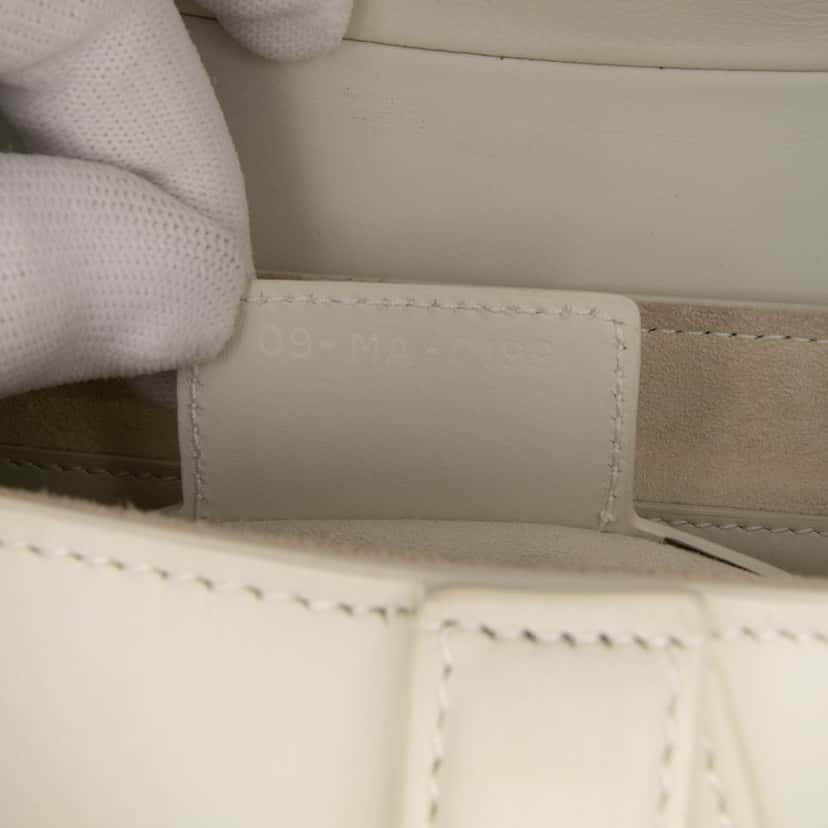 Dior Ultra Matte Calfskin Saddle Bag White Leather Good condition - Box View