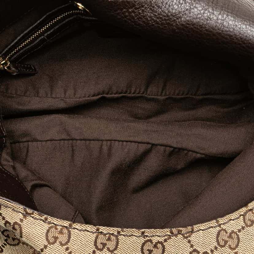 Gucci GG Canvas Charlotte Crossbody Brown Canvas Good condition - Model View
