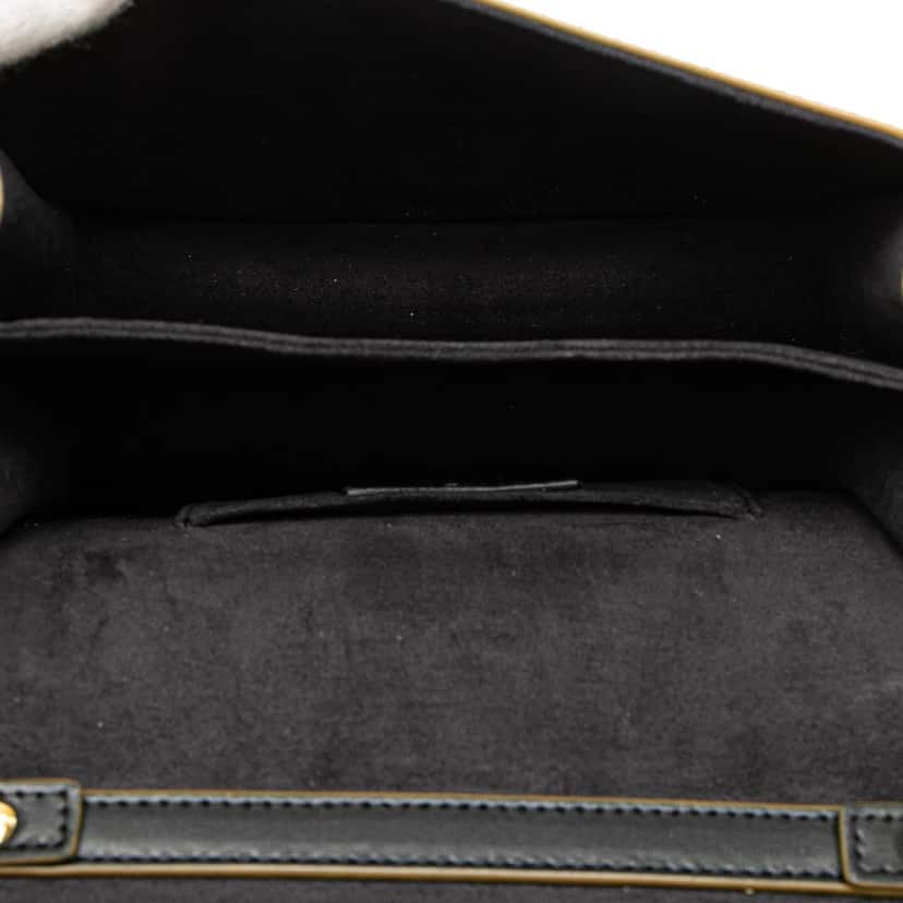 Fendi Small Leather Kan I Crossbody Black Leather Good condition - Model View