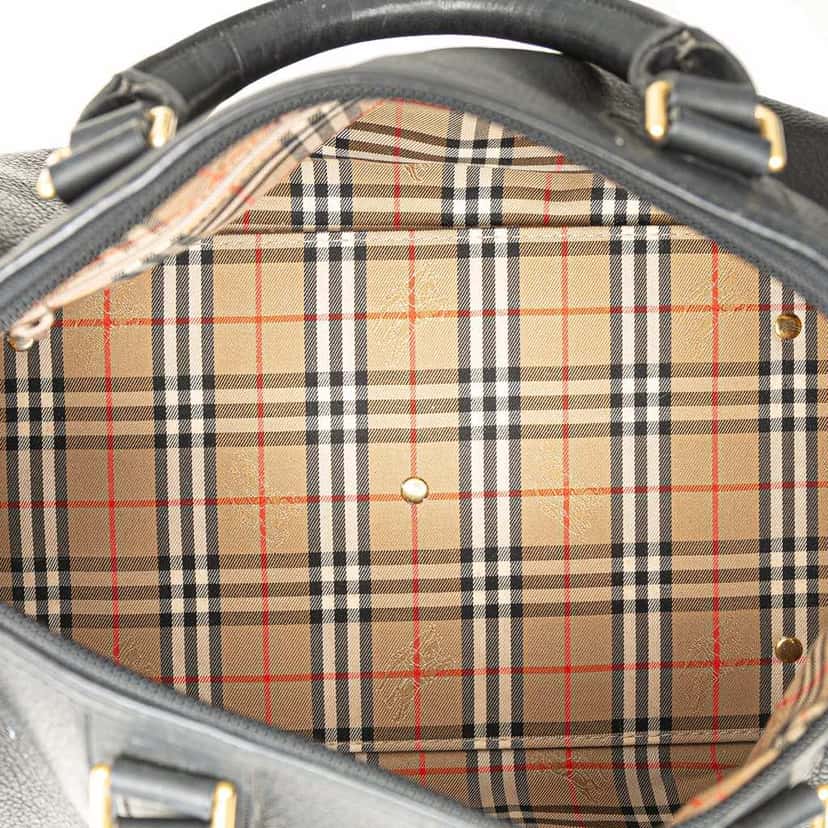 Burberry Leather Boston Black Leather Good condition - Model View