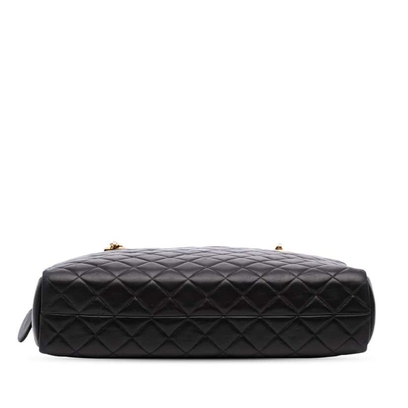 Chanel Quilted Lambskin Shoulder Bag Black Leather Good condition - Inside View