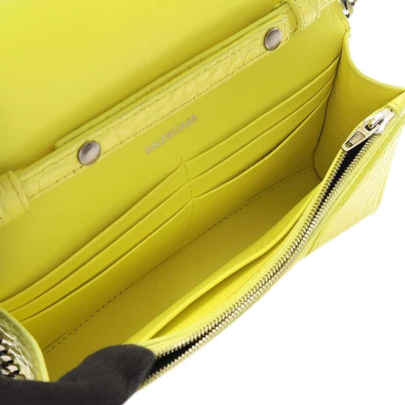 Balenciaga Shiny Calfskin Crocodile Embossed Hourglass Wallet On Chain Yellow Leather Good condition - Inside View