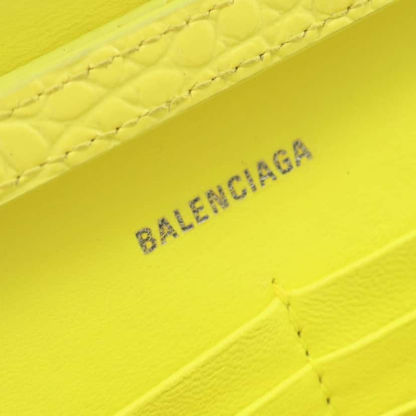 Balenciaga Shiny Calfskin Crocodile Embossed Hourglass Wallet On Chain Yellow Leather Good condition - Model View