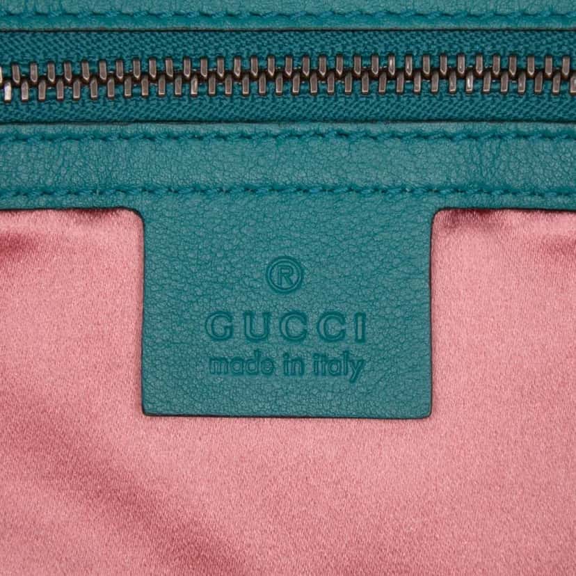 Gucci Small GG Marmont Matelasse Velvet Flap Crossbody Blue Velvet Good condition - Box View