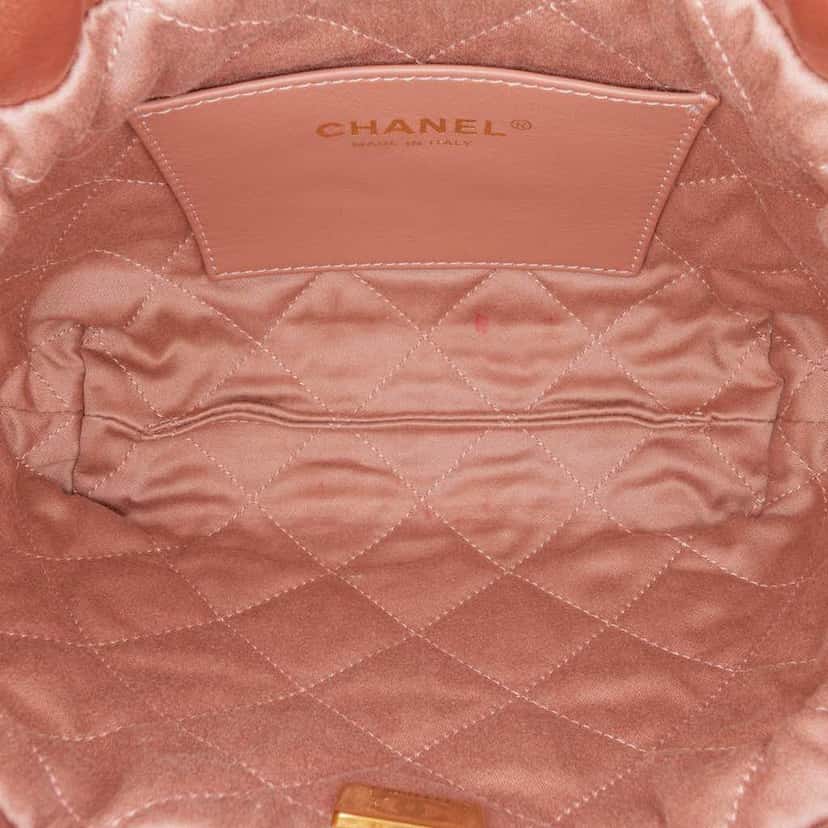 Chanel Mini Metallic Quilted Calfskin 22 Satchel Pink Leather Good condition - Model View