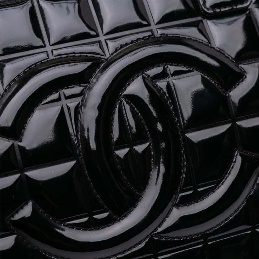 Chanel CC Chocolate Bar Patent Bowler Bag Black Leather Good condition - Box View