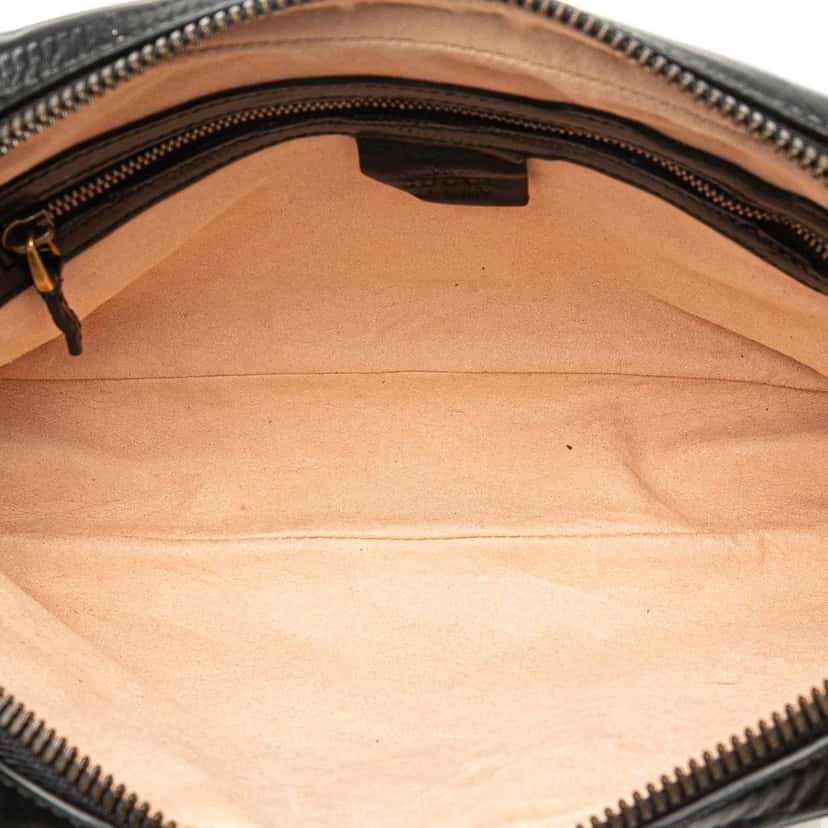 Gucci GG Marmont Square Matelasse Leather Belt Bag Black Leather Good condition - Model View