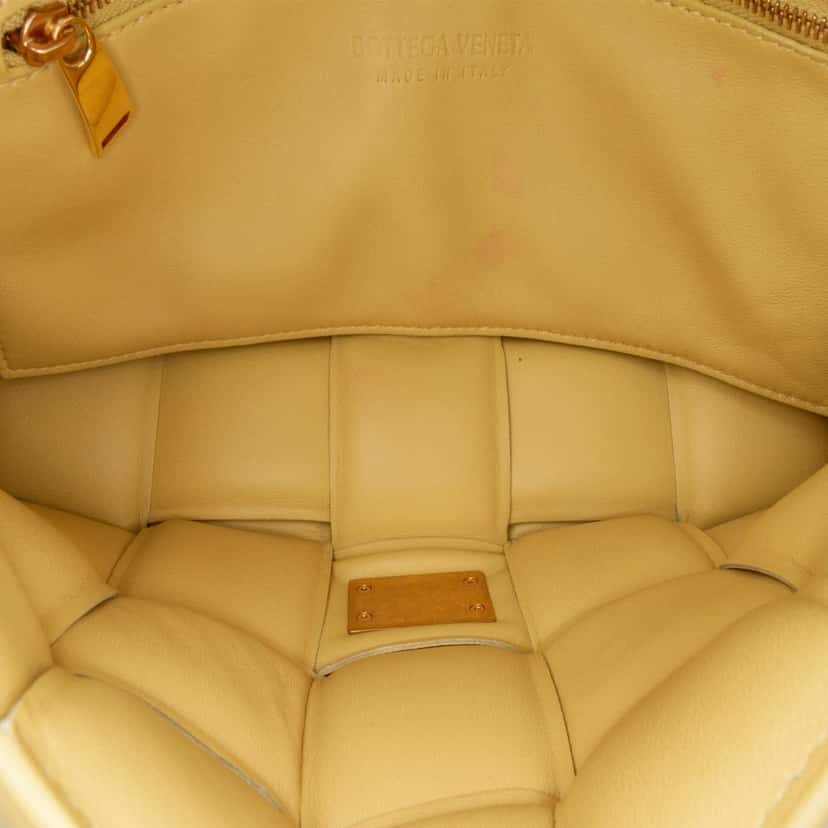 Bottega Veneta Nappa Intrecciato Padded Chain Cassette Satchel Yellow Leather Good condition - Model View