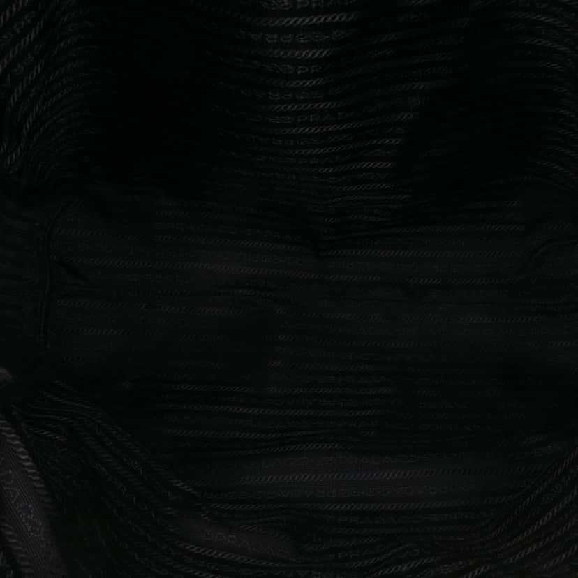 Prada Vitello Daino Open Convertible Tote Black Leather Good condition - Model View