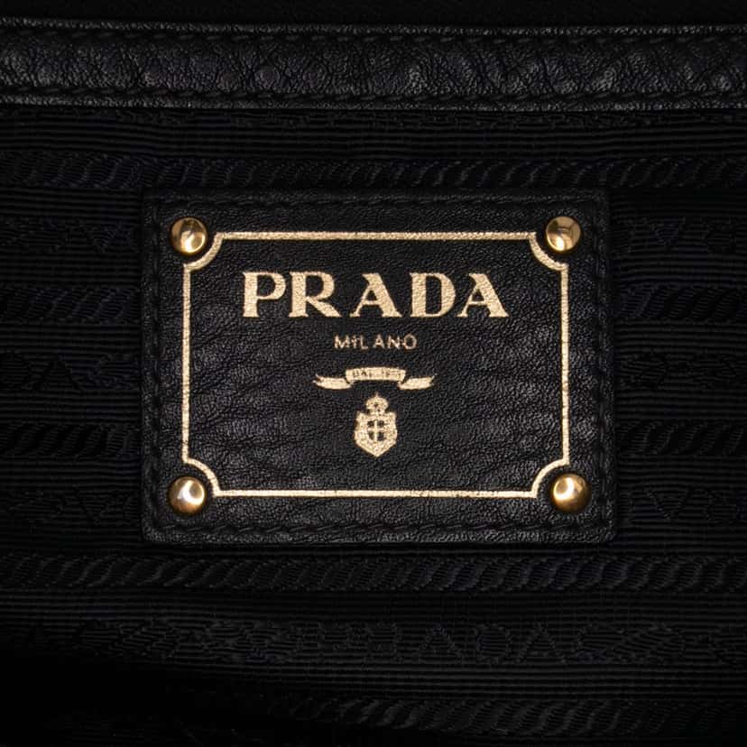 Prada Vitello Daino Open Convertible Tote Black Leather Good condition - Box View