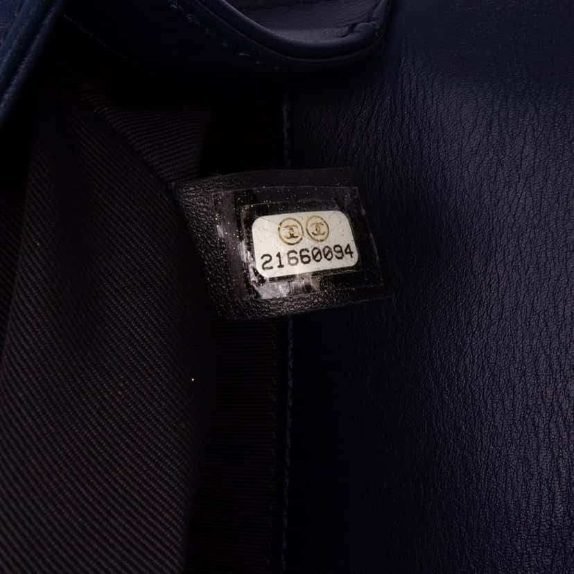 Chanel Bicolor Lambskin Boy Clutch Black Leather Good condition - Box View