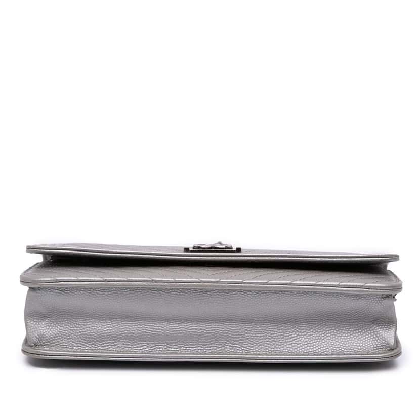 Chanel Chevron Metallic Caviar Boy Wallet On Chain Silver Leather Good condition - Inside View