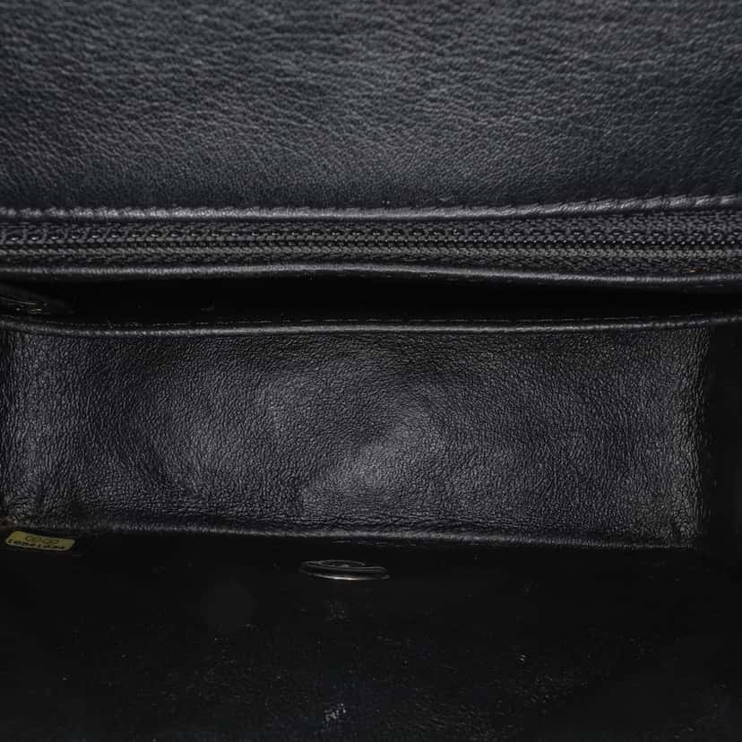 Chanel Mini Square Classic Patent Single Flap Black Leather Good condition - Model View