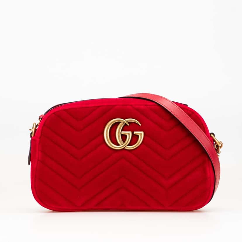 Gucci Small GG Marmont Matelasse Velvet Crossbody Red Velvet Good condition - Front View