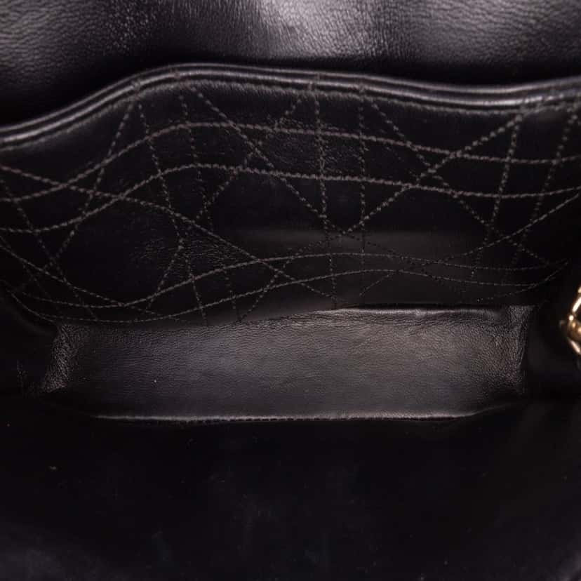 Dior Mini Tweed Cannage Miss Dior Flap Black Tweed Good condition - Model View