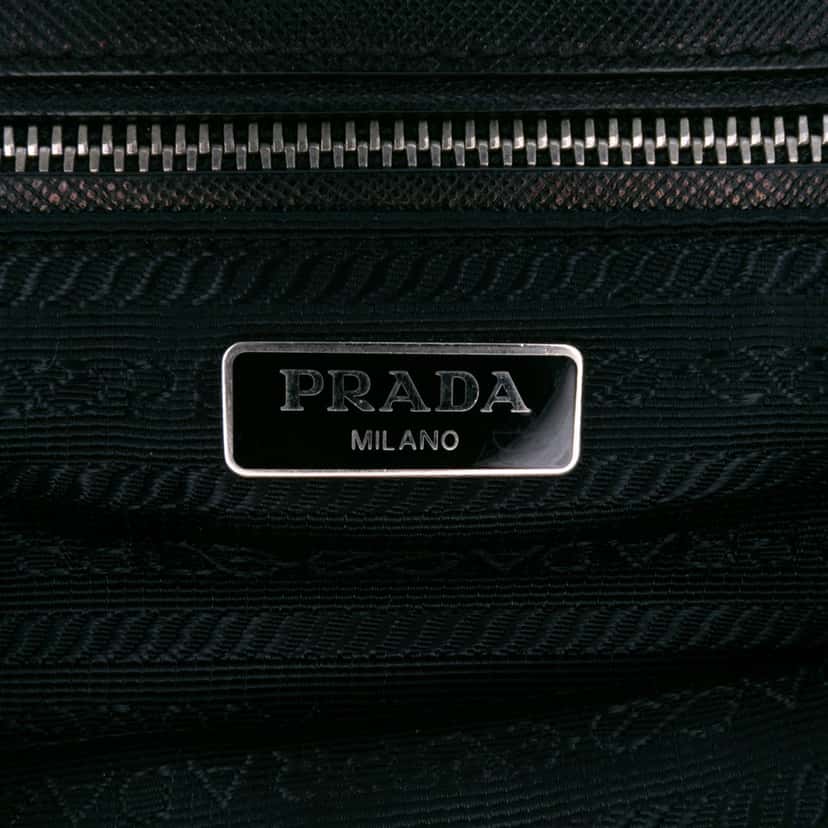 Prada Impuntu Tessuto Chain Crossbody Black Good condition - Model View
