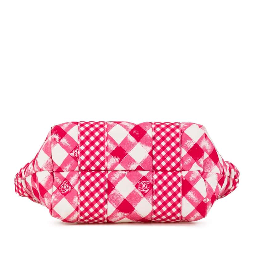 Chanel Small Canvas Printed CC Gingham Handbag Pink Canvas Good condition - Model View
