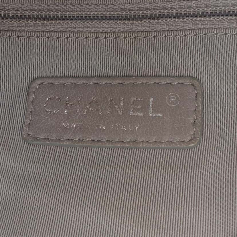 Chanel CC Quilted Glazed Calfskin Portobello Tote Black Leather Good condition - Box View