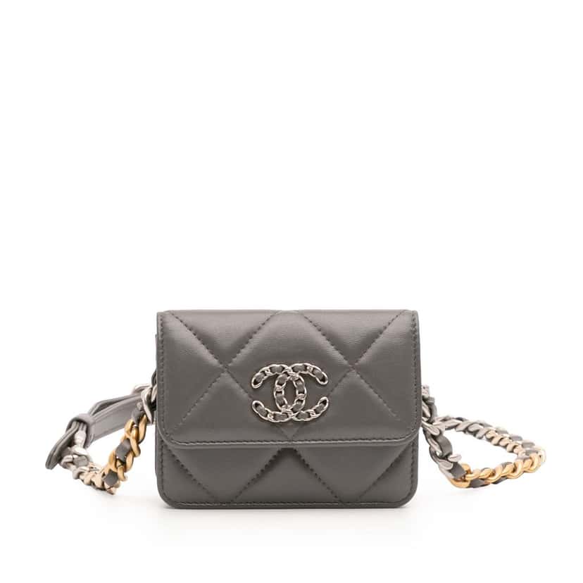 Chanel Quilted Lambskin 19 Belt Bag Grey Leather Good condition - Front View