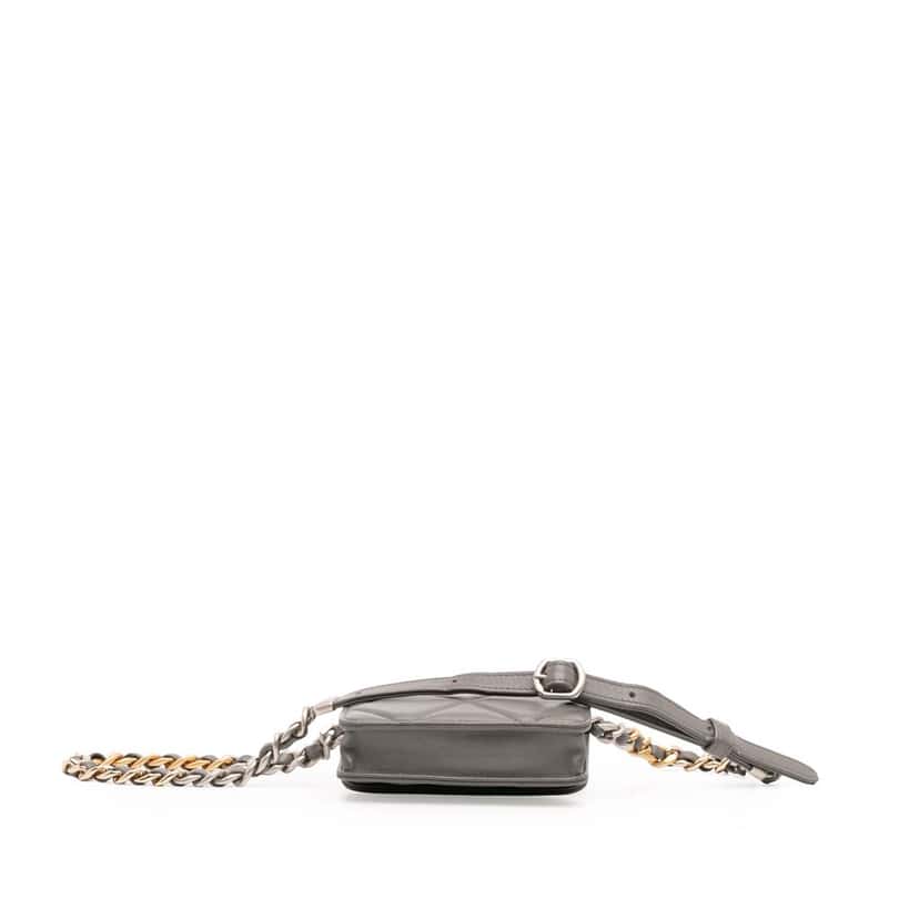 Chanel Quilted Lambskin 19 Belt Bag Grey Leather Good condition - Inside View