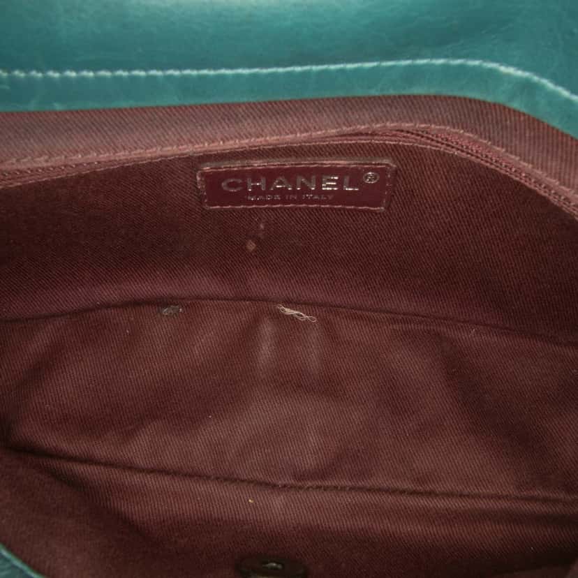Chanel Paris Dallas CC Quilted Calfskin Double Flap Blue Leather Good condition - Model View