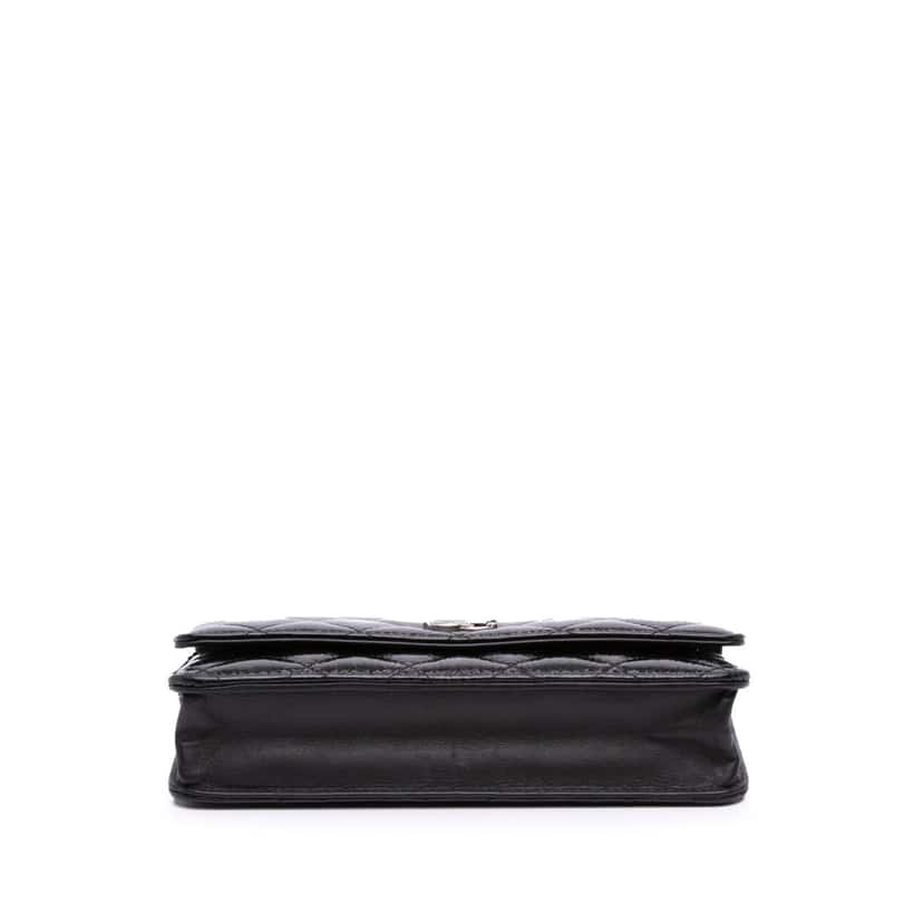 Chanel CC Quilted Patent Wallet On Chain Black Leather Good condition - Inside View