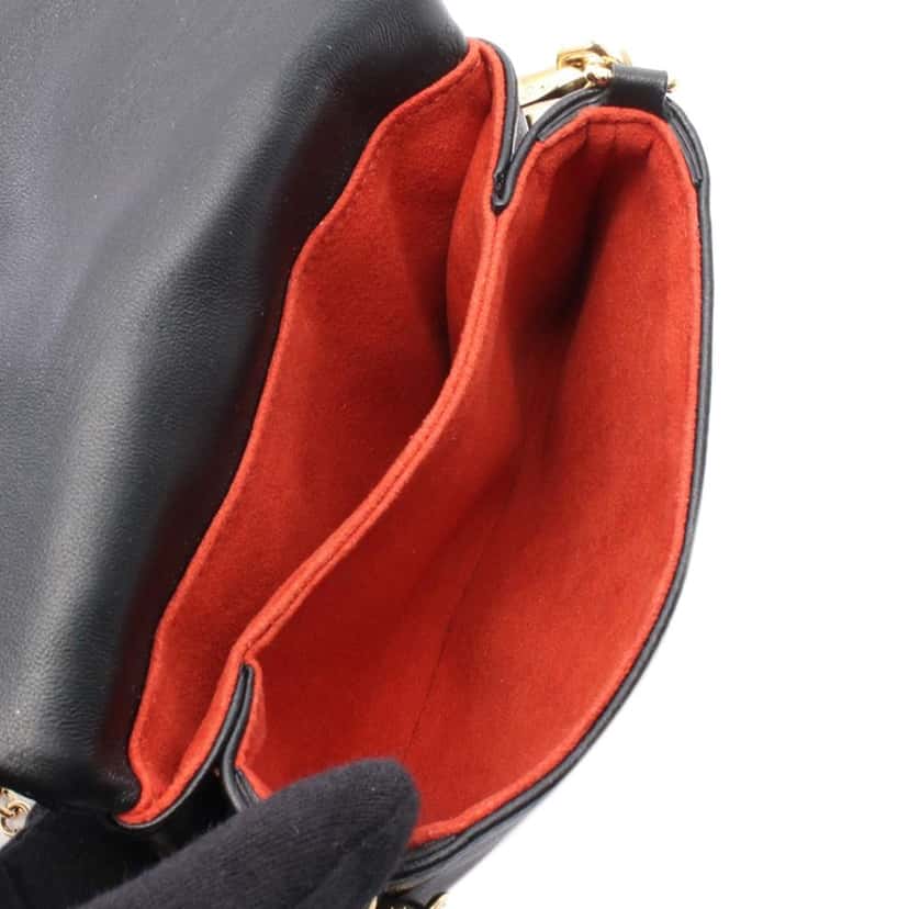 Louis Vuitton Monogram Embossed Puffy Lambskin Coussin Belt Bag Black Leather Good condition - Inside View