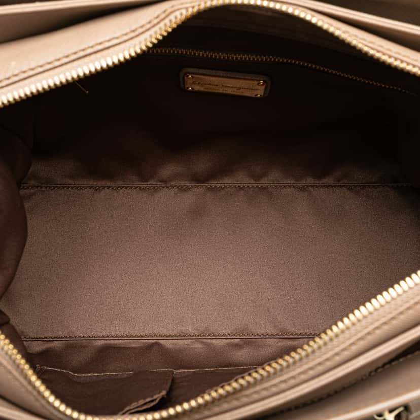 Salvatore Ferragamo Medium Leather Gancini Beky Satchel Brown Leather Good condition - Model View