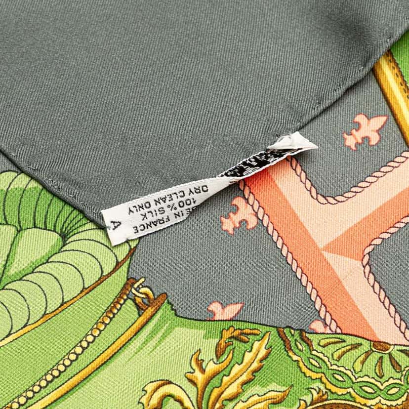 Hermès Selles A Housse Silk Scarf Green Silk Good condition - Back View