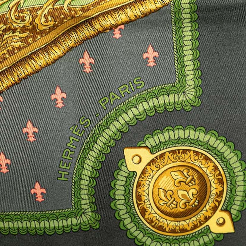 Hermès Selles A Housse Silk Scarf Green Silk Good condition - Box View