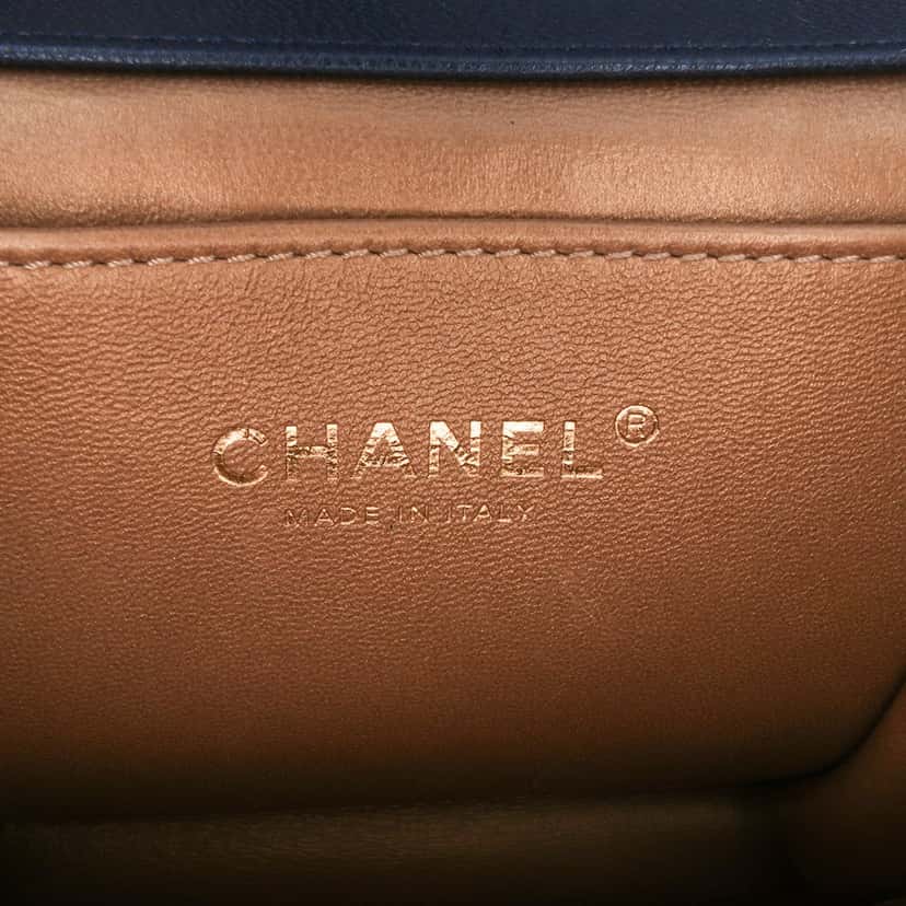 Chanel Small Lambskin Chic Pearls Flap Blue Leather Good condition - Box View