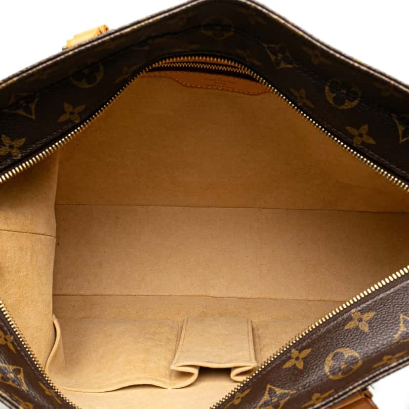 Louis Vuitton Monogram Luco Brown Canvas Good condition - Model View