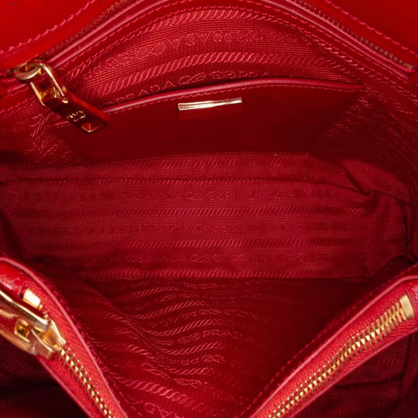 Prada Medium Saffiano Vernice Promenade Satchel Red Leather Good condition - Box View