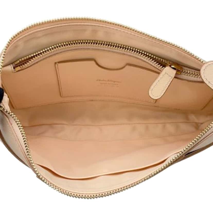 Salvatore Ferragamo Leather Gancini Crossbody Pink Leather Good condition - Model View