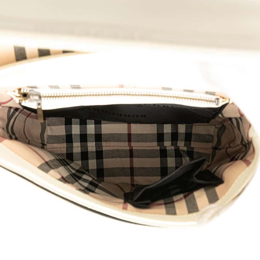 Burberry Leather Crossbody White Leather Good condition - Model View
